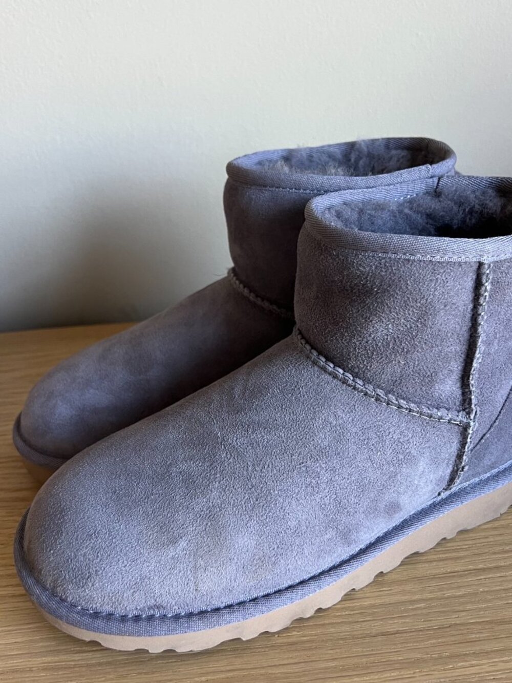 Ugg Classic Mini II